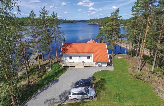 3 Bedroom Stunning Home In Årjäng