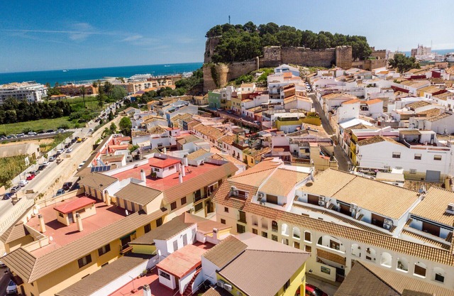 3 bedroom townhouse in the heart of the Old Town