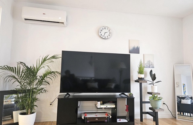 3 Bedroom Upper unit House n