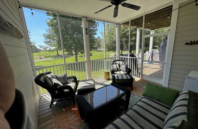 3-bedroom villa on Beartrap Dunes Golf Course. 1st tee, pool, ground floor.