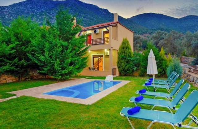 3-bedroom villa with private pool and garden
