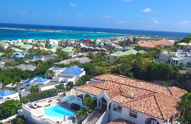 3 bedrooms villa at Saint Martin 500 m away from the beach with shared pool jacuzzi and wifi