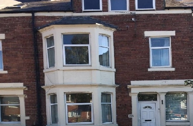 3 floors of accommodation (wallsend)