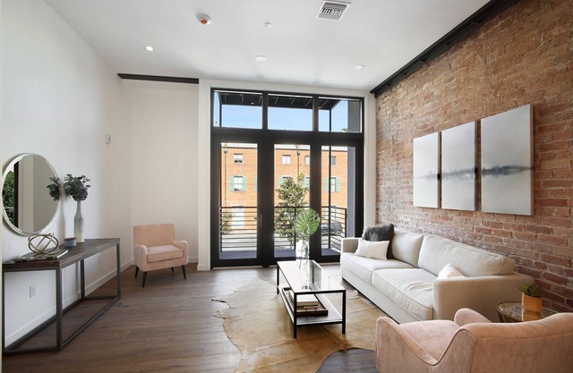 3 - History Luxury Home - French Quarter - Unit 203