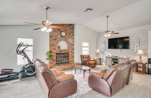 3 Mi to Golf: Tucson Home w/Private Yard & Patio!
