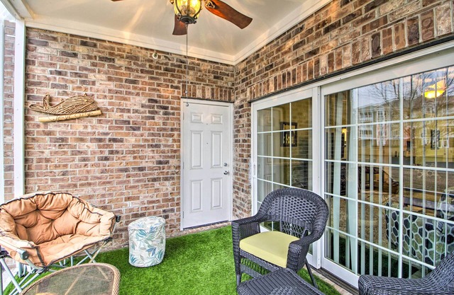3 Mi to Ocean: Myrtle Beach Condo w/Pool Access!