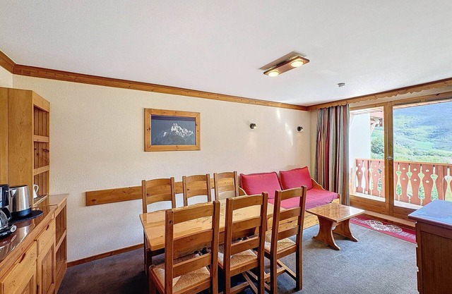 3-room apartment, 40m², south balcony, ski-in/out, 6 pers. Unforgettable alpine comfort