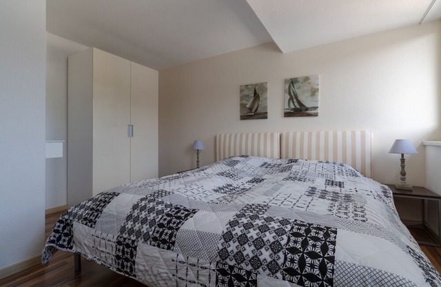 3-room apartment in the house Godewind in Binz, beach chair incl. May-Sept.
