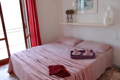 3-room apartments with separate kitchen and balcony directly on the beach