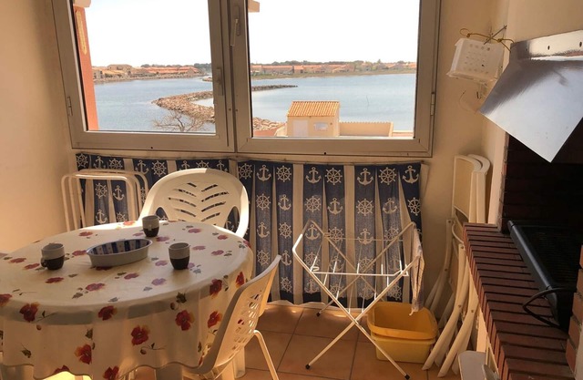 3-Room+Cabin Apartment with Pool and Parking, Sleeps 6, Port Barcarès