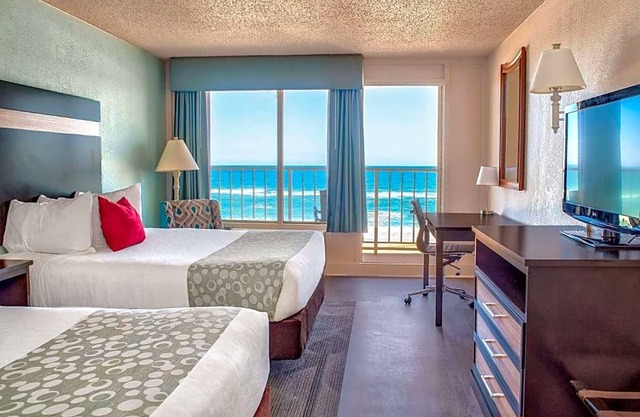 3-Star Hotel ∙ Ramada Plaza by Wyndham Nags Head Oceanfront