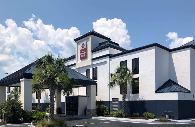 3-Star Hotel ∙ Best Western Plus Myrtle Beach at Intracoastal