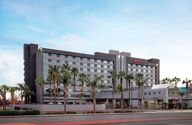 3-Star Hotel ∙ Bakersfield Marriott at the Convention Center