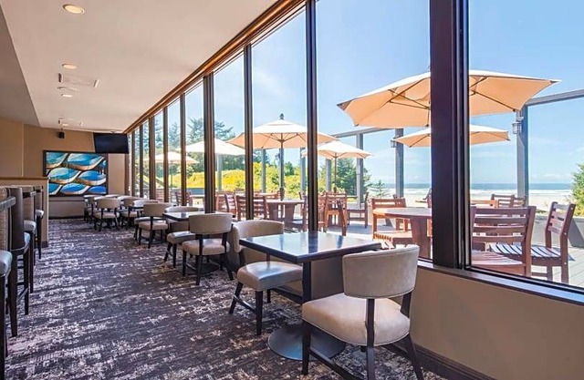 3-Star Hotel ∙ Best Western Plus Agate Beach Inn