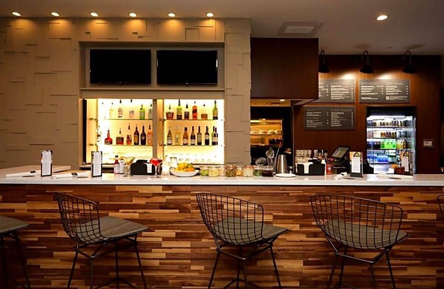 3-Star Hotel ∙ Courtyard by Marriott Southington