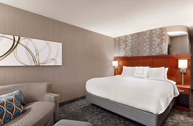 3-Star Hotel ∙ Courtyard by Marriott Potomac Mills Woodbridge