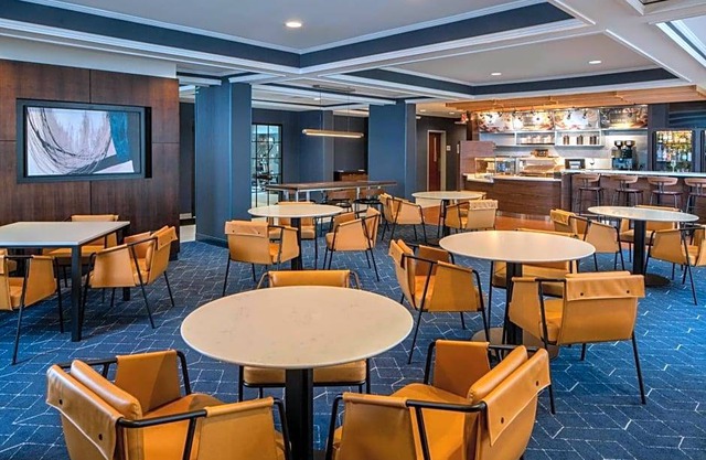 3-Star Hotel ∙ Courtyard by Marriott Covington / Mandeville