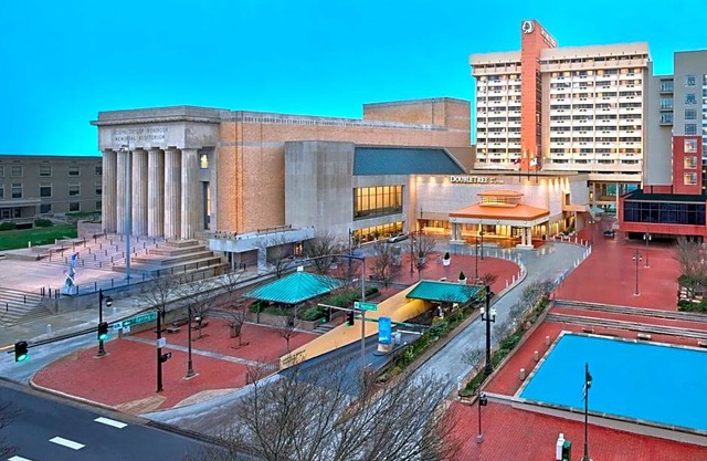 3-Star Hotel ∙ DoubleTree by Hilton Little Rock