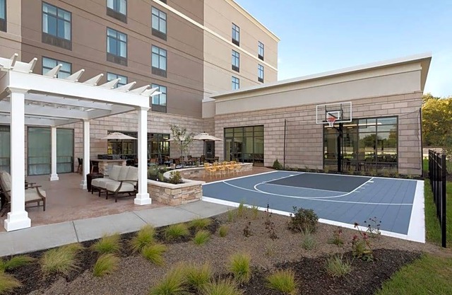 3-Star Hotel ∙ Tru by Hilton Albany Crossgates Mall