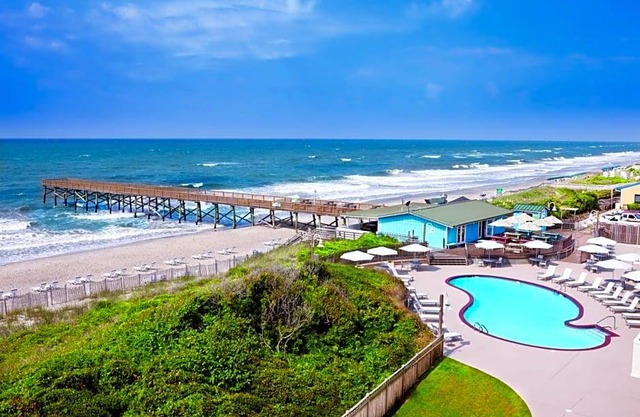 3-Star Hotel ∙ DoubleTree by Hilton Atlantic Beach Oceanfront