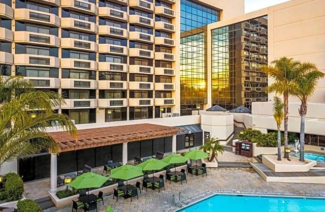 3-Star Hotel ∙ DoubleTree by Hilton San Jose