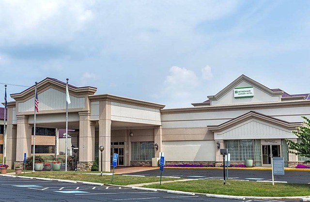 3-Star Hotel ∙ Wyndham Garden Manassas