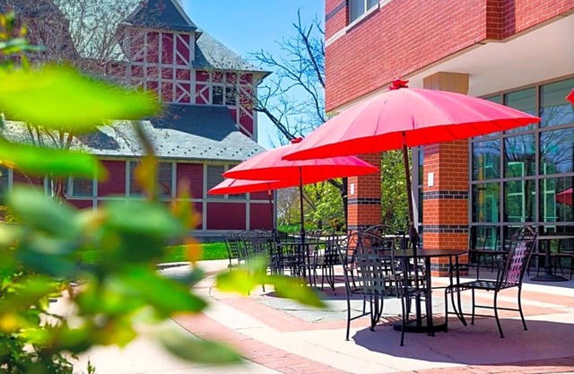 3-Star Hotel ∙ Kellogg Conference Hotel at Gallaudet University