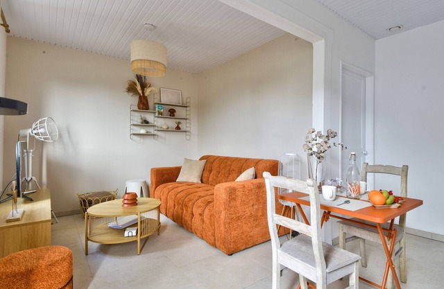 300 m from the beach - House for 2 with garden