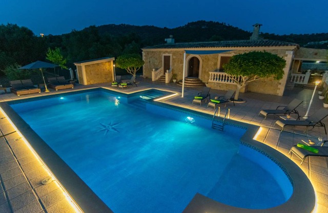 300 m² House ∙ 4 bedrooms ∙ 8 guests