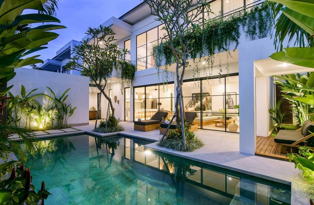 300 m² Villa ∙ 4 bedrooms ∙ 10 guests