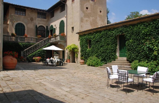 300 m² Villa ∙ 5 bedrooms ∙ 9 guests