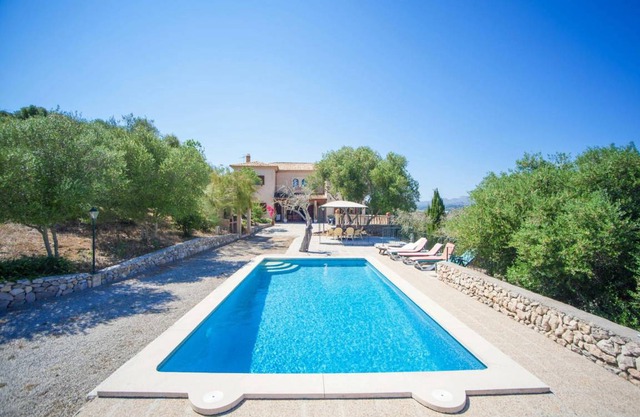 300 m² Villa ∙ 5 bedrooms ∙ 10 guests