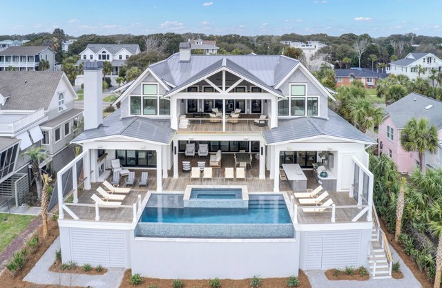 3108 Palm by AvantStay | Oceanfront, Private Pool, Incredible Views
