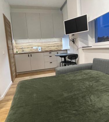 32 Airport Apartment