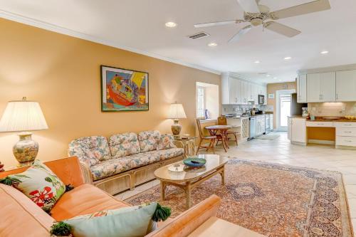3214 Fairway Oaks