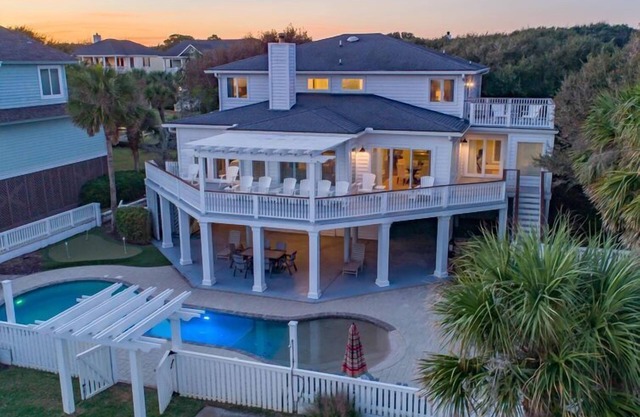 3302 Palm- OCEAN FRONT, POOL, ELEVATOR, FIRE PIT, PUTTING GREEN ⛳️