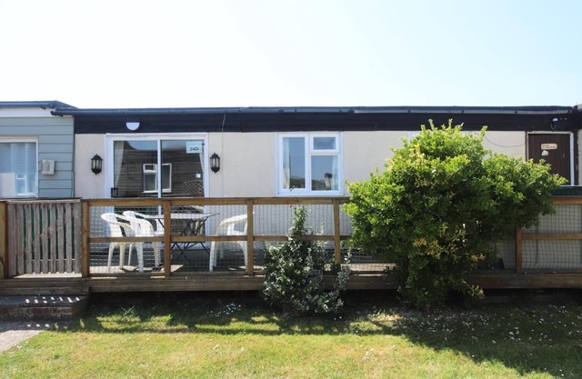 34D Medmerry Park 2 Bedroom Budget Chalet