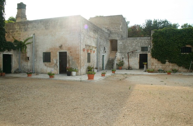 35m²Studio in 160Ha bio estate with vineyard and olive grove