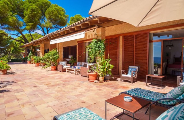 360 m² Villa ∙ 5 bedrooms ∙ 10 guests