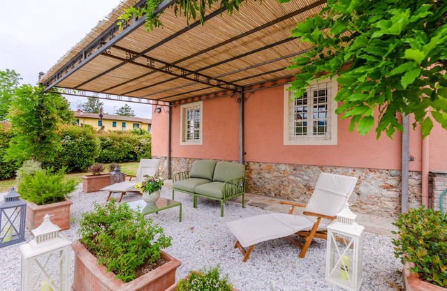 360 m² Villa ∙ 4 bedrooms ∙ 8 guests