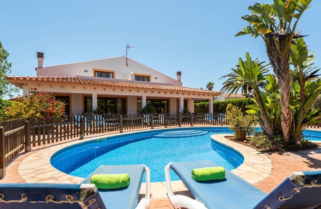363 m² Villa ∙ 7 bedrooms ∙ 12 guests