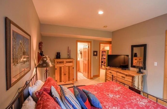 368 Settlers Dr