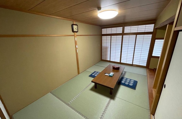 37 m² Hotel ∙ 2 bedrooms ∙ 5 guests