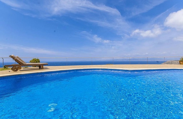 377 m² Villa ∙ 4 bedrooms ∙ 8 guests