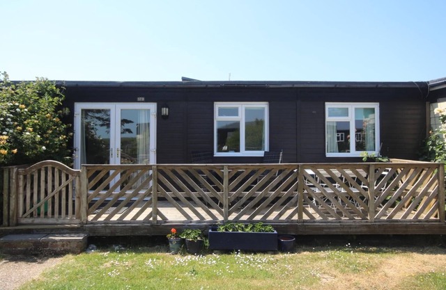 37B Medmerry Park 2 Bedroom Chalet