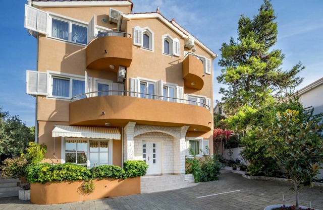 38 m² Apartment ∙ 2 bedrooms ∙ 4 guests