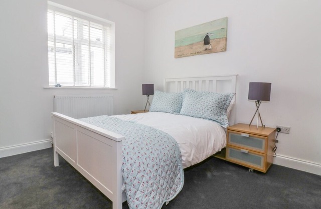 38 The Parade, WALTON-ON-THE-NAZE