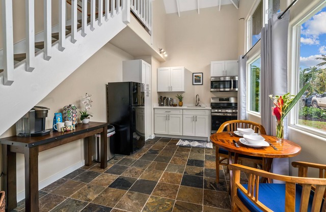 3982S Kalakaua Gorgeous Princevile Studio