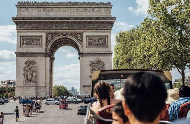 3bedroom close to the iconic Arc de Triomphe & Champs Elysees