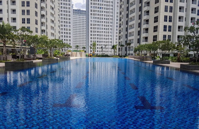 3BR Apartment with Pool View at M-Town Residence